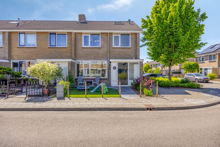 Kemphaanstraat 28 in Heerenveen foto