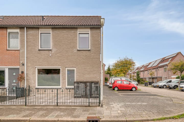 Kennemerland 11 in Purmerend foto