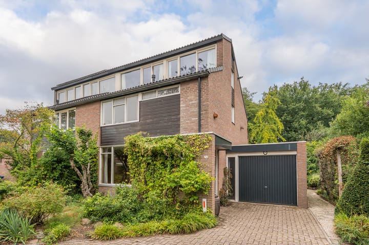 Kennemerland 174 in Assen foto