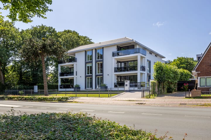 Kennemerstraatweg 143b in Heiloo foto