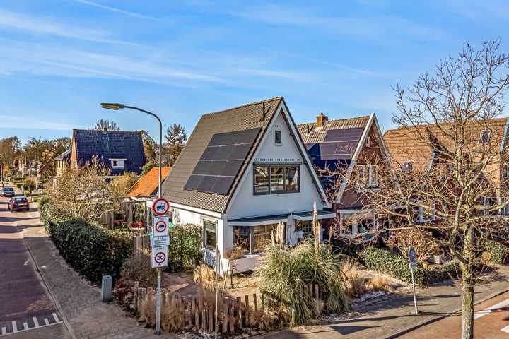 Kennemerstraatweg 299 in Heiloo foto