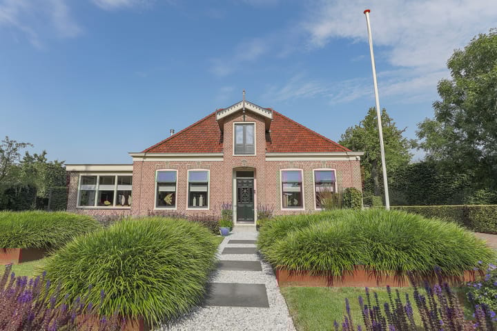 Kerkbuurt 24 in Wijdenes foto