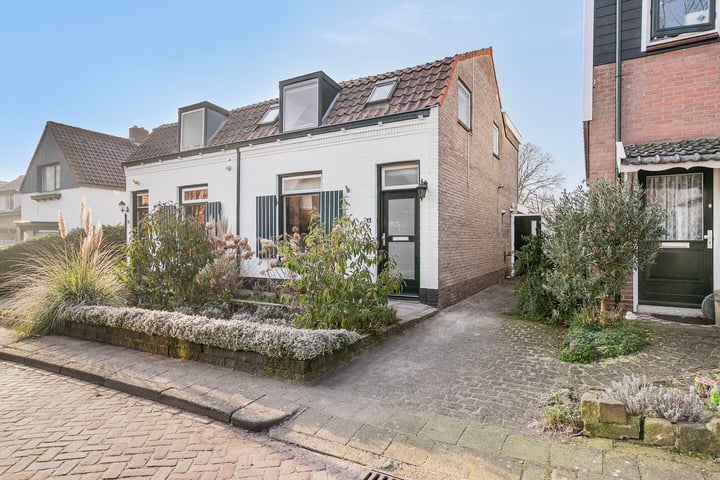 Kerkdwarsstraat 14 in Soest foto