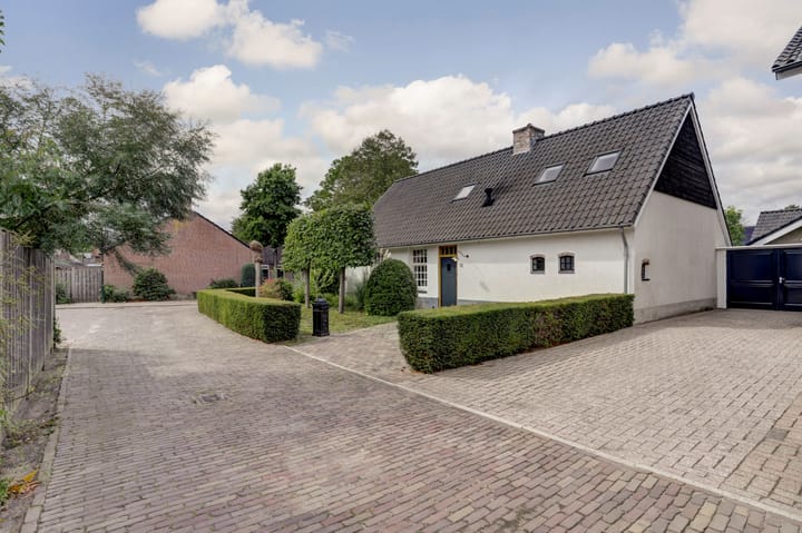 Kerkepad 13 in Hapert foto