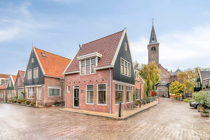 Kerkepad 20 in Volendam foto