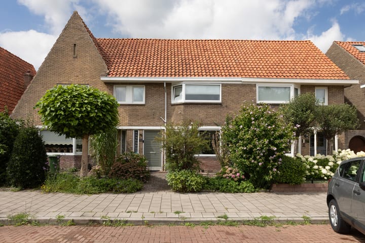 Kerkhoflaan 22 in Sneek
