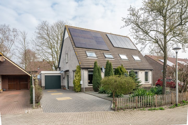 Kerklaan 11 in Welsum foto