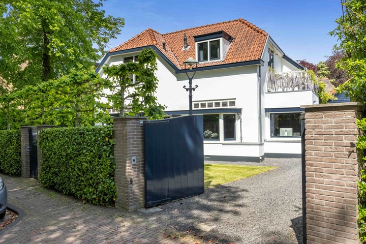 Kerklaan 43 in Laren