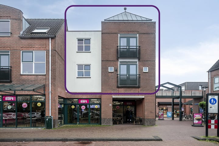 Kerkplein 122 in Beuningen Gld