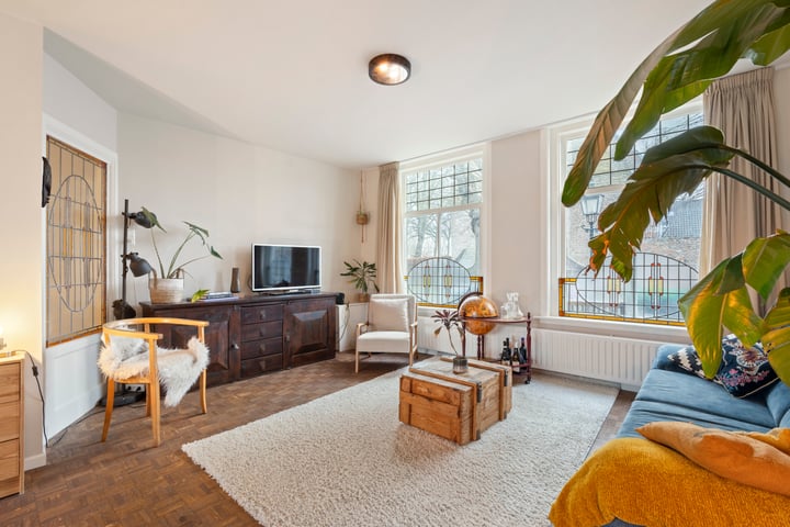 Kerkplein 2 in Velsen-Zuid foto
