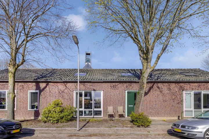 Kerkplein 32B in Ens
