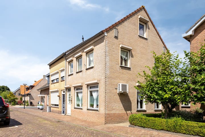 Kerkstraat 13 in Lepelstraat
