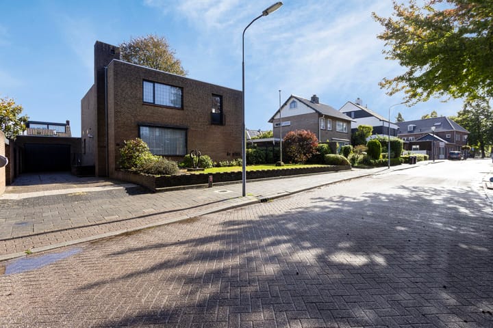 Kerkstraat 18 in Best foto