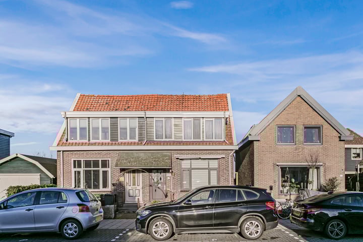 Kerkstraat 216 in Oostzaan foto