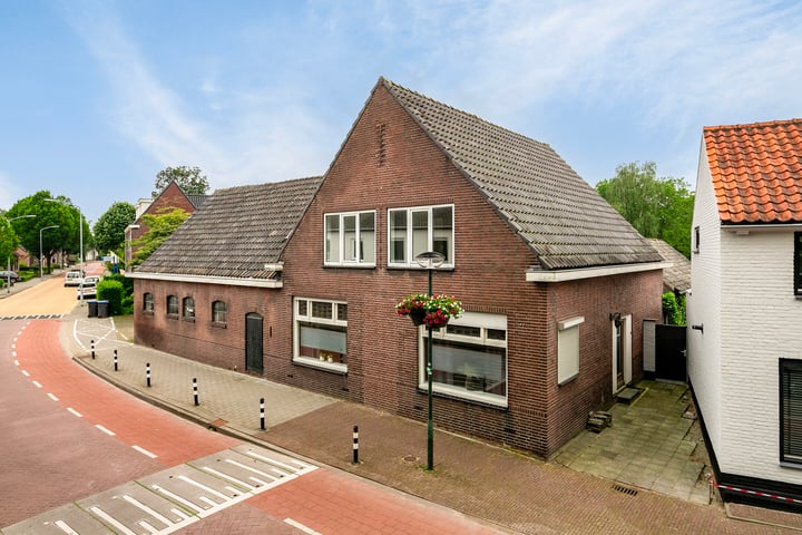 Kerkstraat 26 in Riel