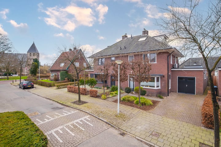 Kerkstraat 28 in Rheden foto