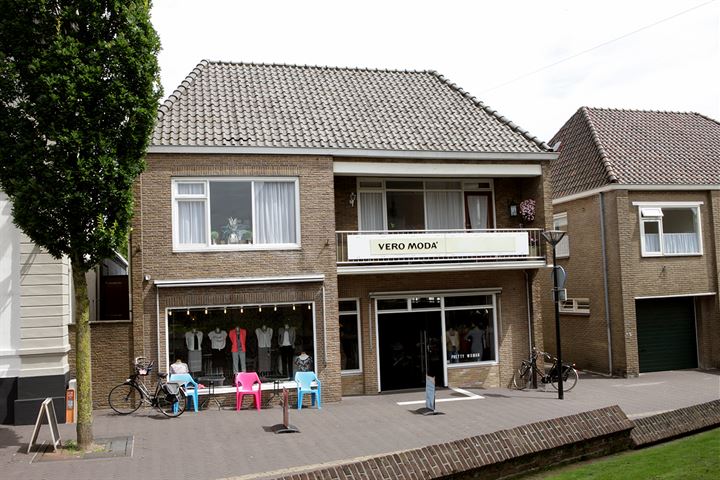Kerkstraat 3 in Aalten foto