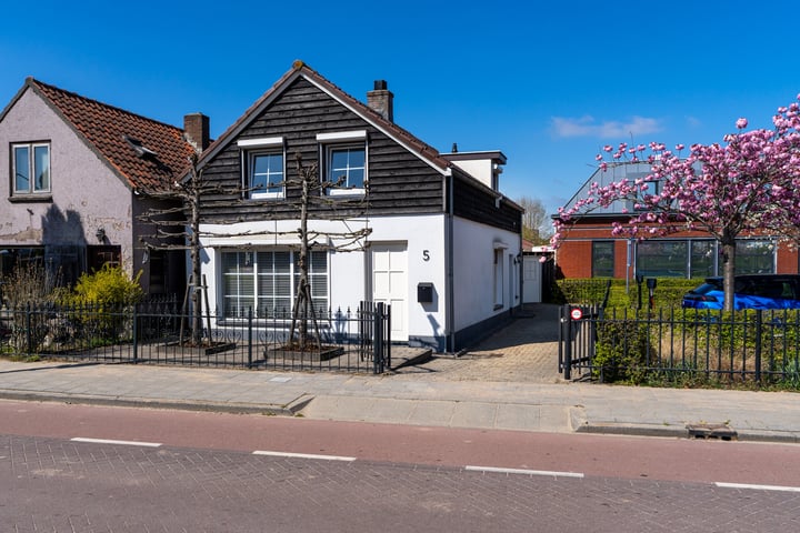 Kerkstraat 5 in Hank foto