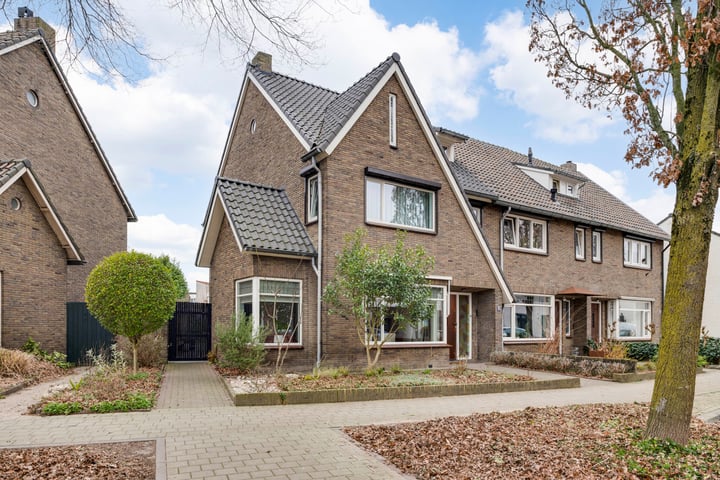 Kerkstraat 52 in Weert