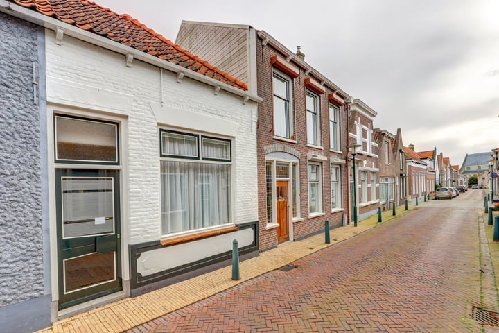 Kerkstraat 7 in Scherpenisse foto