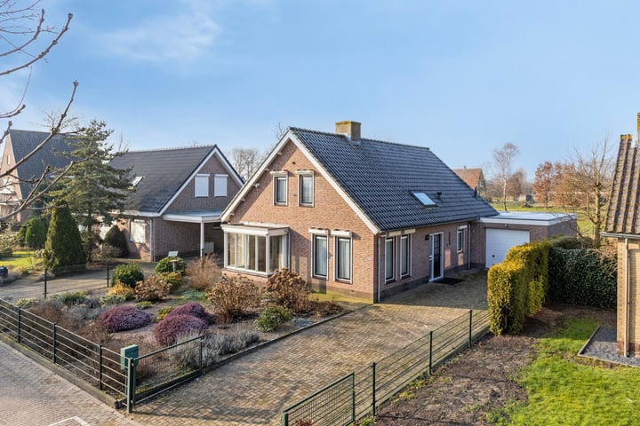 Kerkstraat 8b in Nieuwaal foto