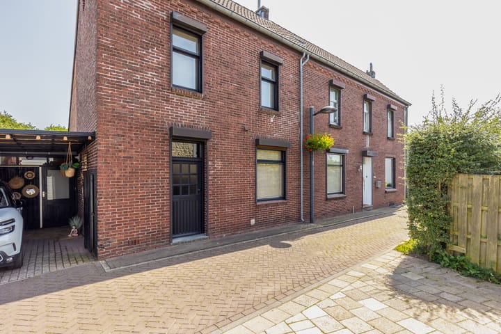 Kerkstraat 93 in Voerendaal foto