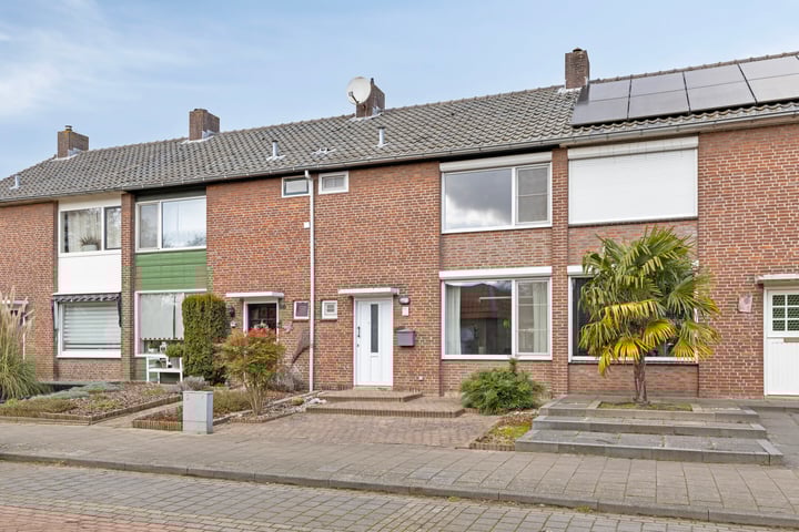 Kerktorenstraat 64 in Veldhoven foto