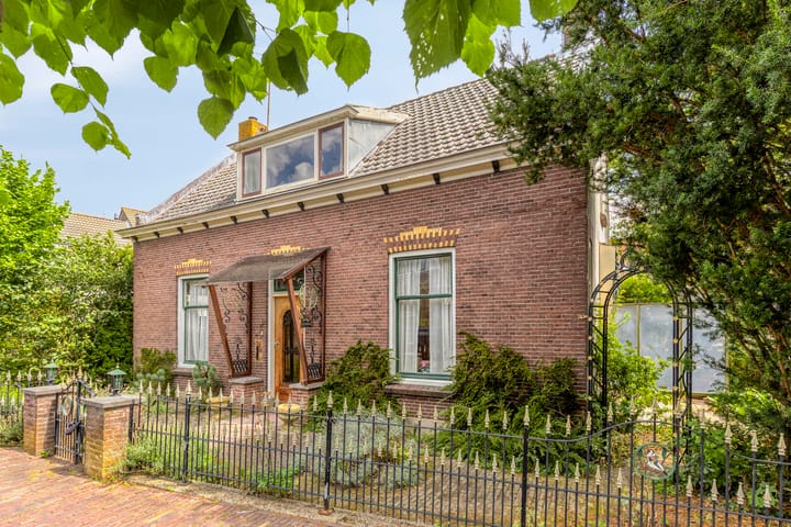 Kerkweg 1 in Ouderkerk aan den IJssel foto