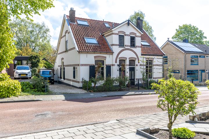 Kerkweg 12 in Heelsum foto