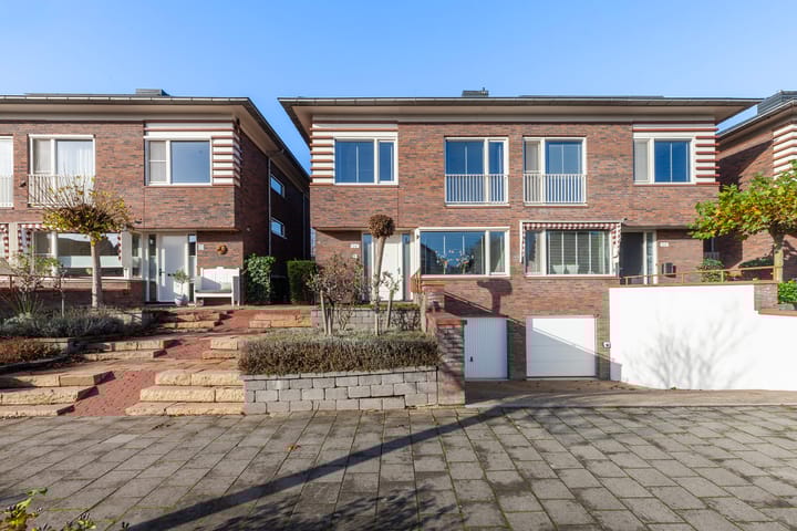 Kerkweg 126f in Ridderkerk