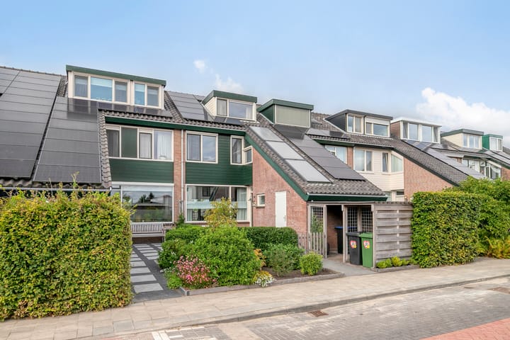 Kerkweg 132 in Roelofarendsveen foto
