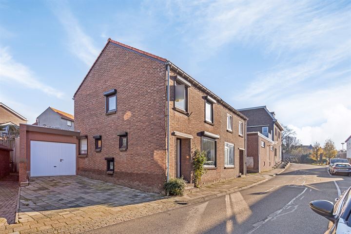 Kerkweg 14 in Meerssen foto