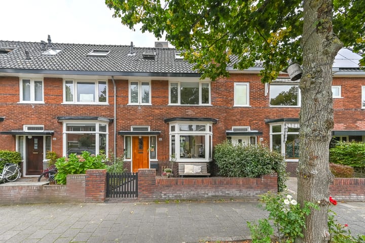 Kerkweg 142 in Santpoort-Noord foto