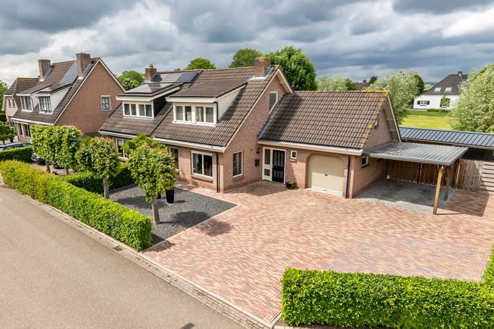 Kermenstein 88 in Lienden foto