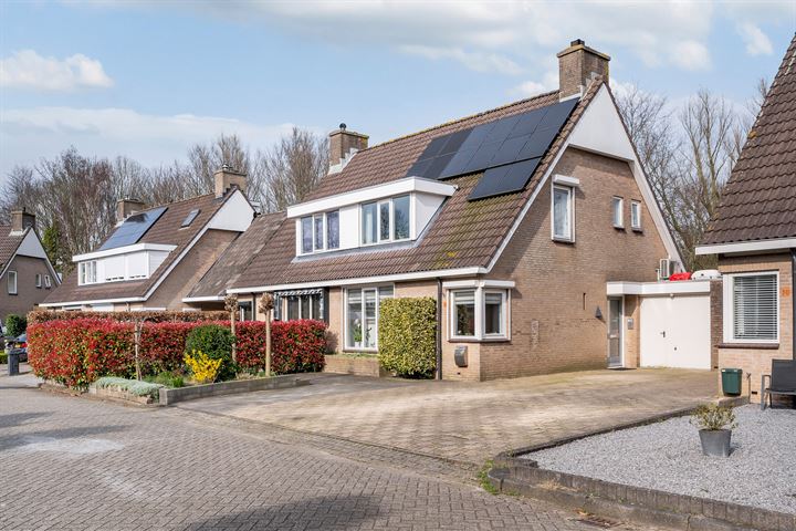 Kievit 32 in Oud-Beijerland foto