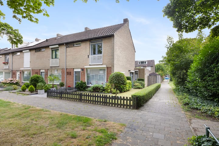 Kievitstraat 2 in Helmond foto