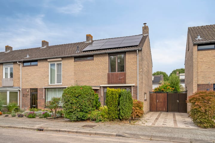 Kievitstraat 26 in Helmond foto