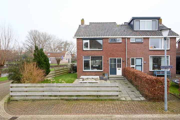 Kievitstraat 7 in Middelie foto