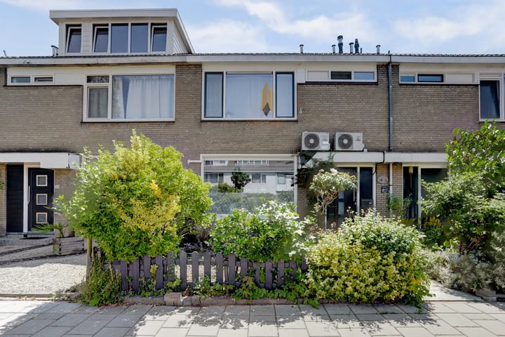 Kikkerveen 306 in Spijkenisse foto