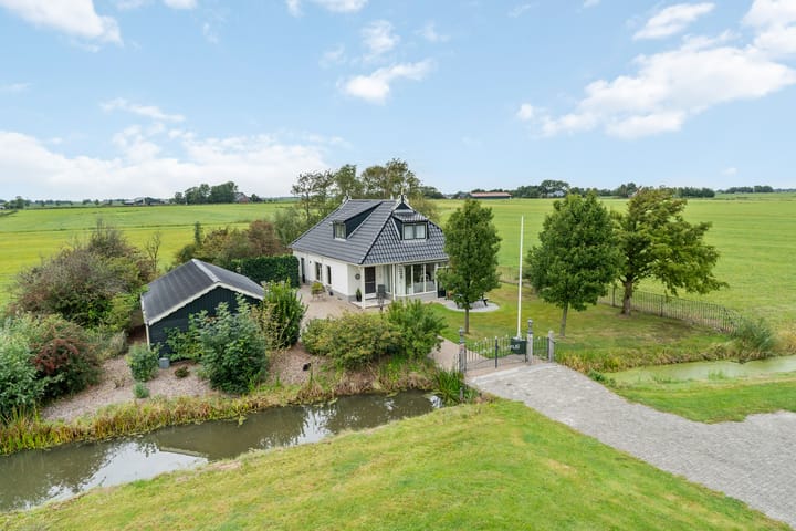 Klaarkampsterwei 4 in Rinsumageast foto