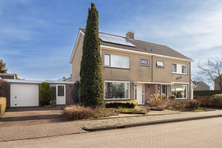 Klaarkampstraat 1 in Franeker foto