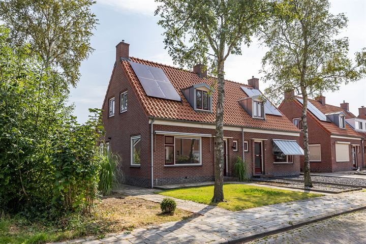Klaas Luidensstraat 16 in Ulrum foto