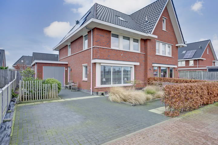 Klaas Pluisterhof 20 in Heerhugowaard foto