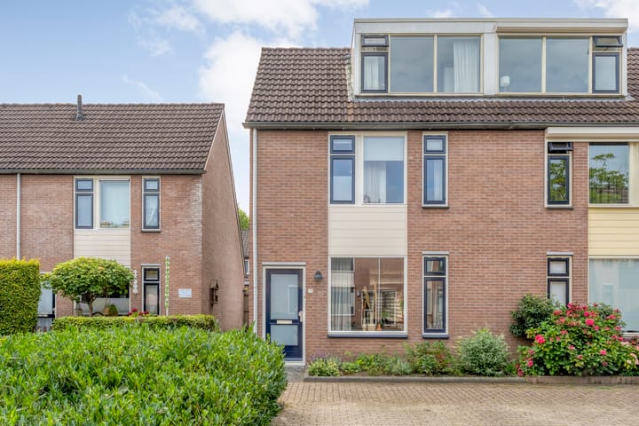 Klaproos 10 in Hardenberg foto