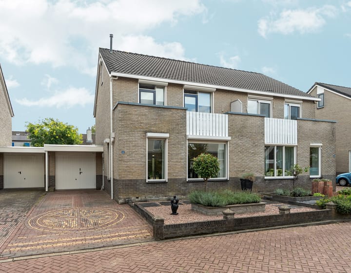 Klaroen 8 in Zevenaar foto