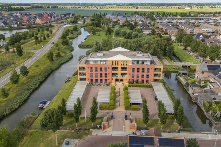 Klaversloot 15 in Broek op Langedijk foto
