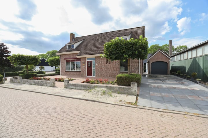 Klaverveld 1 in Oud-Vossemeer