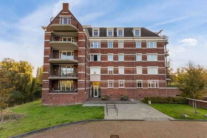 Kleine Buitenweide 83 in Vlaardingen foto