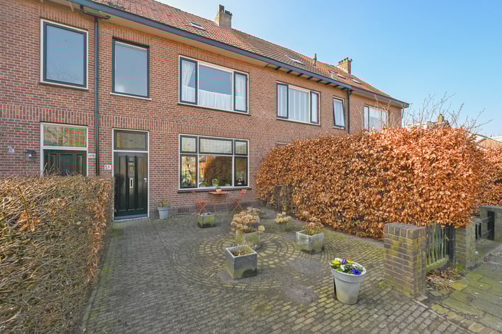 Kleine Woerdlaan 51 in Naaldwijk foto