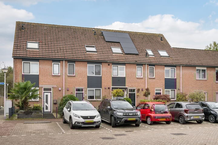 Klepperdans 49 in Capelle aan den IJssel foto